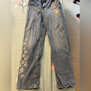 Hollister daddy jeans 28w with flowers